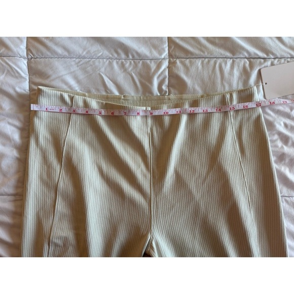 Lululemon Ribbed Softstreme Zip-Leg High-Rise Cropped Pant 25" Size 14 Cream NWT - Picture 6 of 14